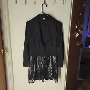 VENUS Elegant Black Apparel